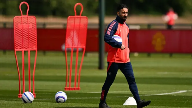 Reaksi Kocak Ruben Amorim Saat Ditanya Soal Gianluigi Donnarumma ke MU