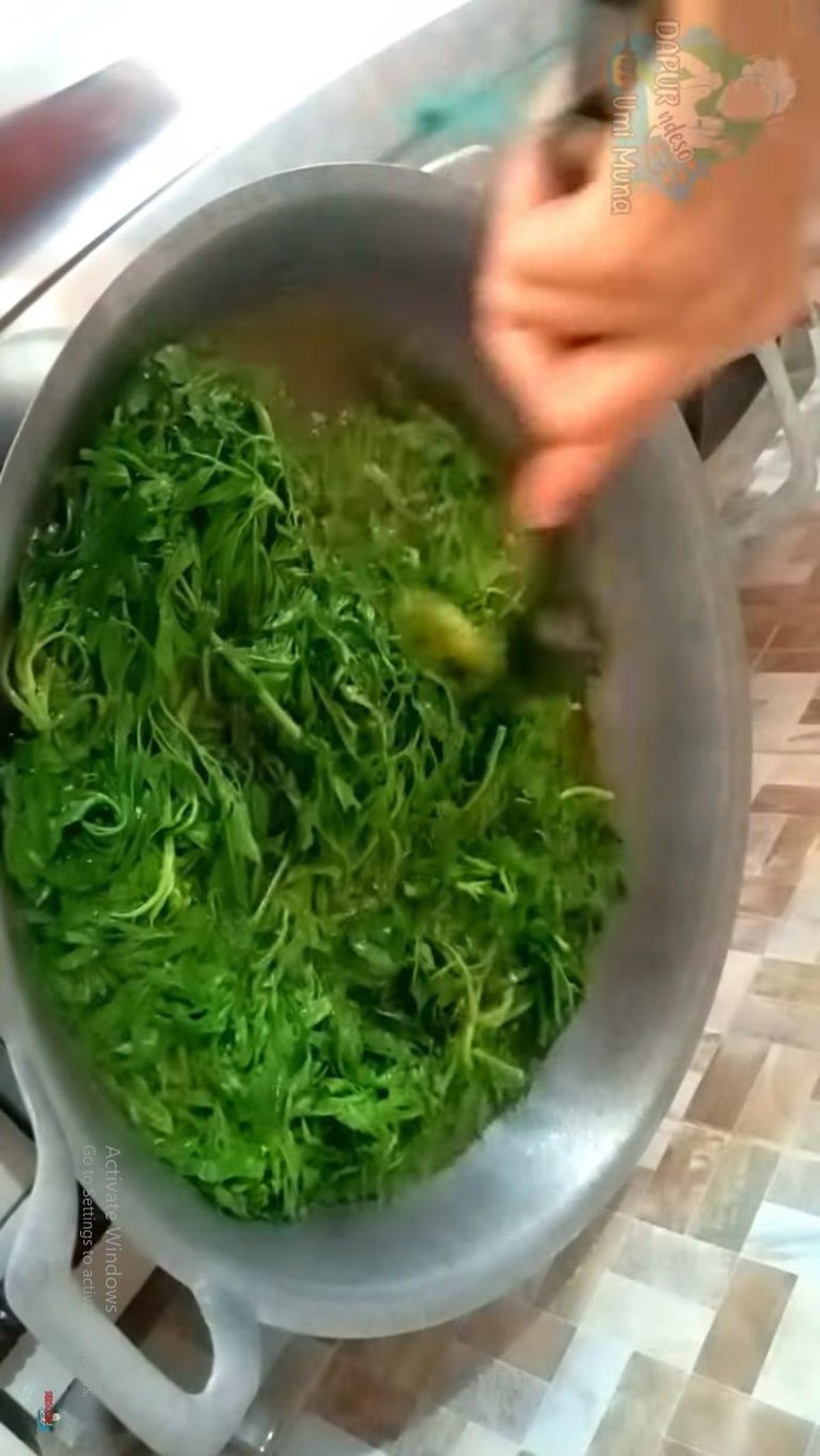 Aduk Daun Kenikir