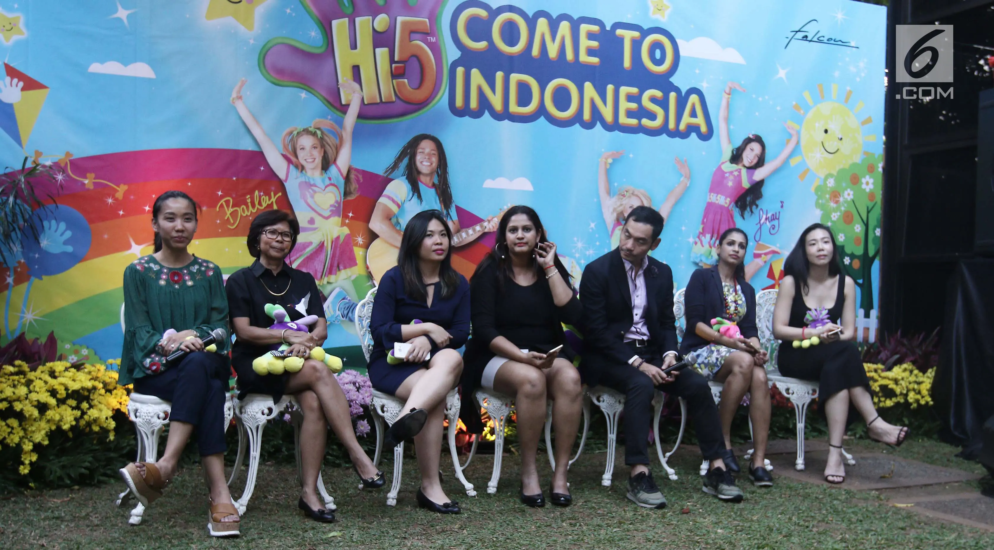 Acara kerjasama dengan Hi-5 operation Pte Ltd di kawasan Duren Tiga, Jakarta, Rabu (23/08). (Liputan6.com/Herman Zakharia)