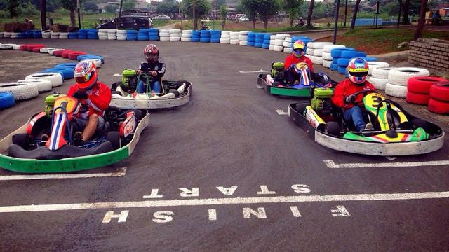 Gokart Fun Race Fans Rio Haryanto Dan Misi Memopulerkan F1 Ragam Bola Com