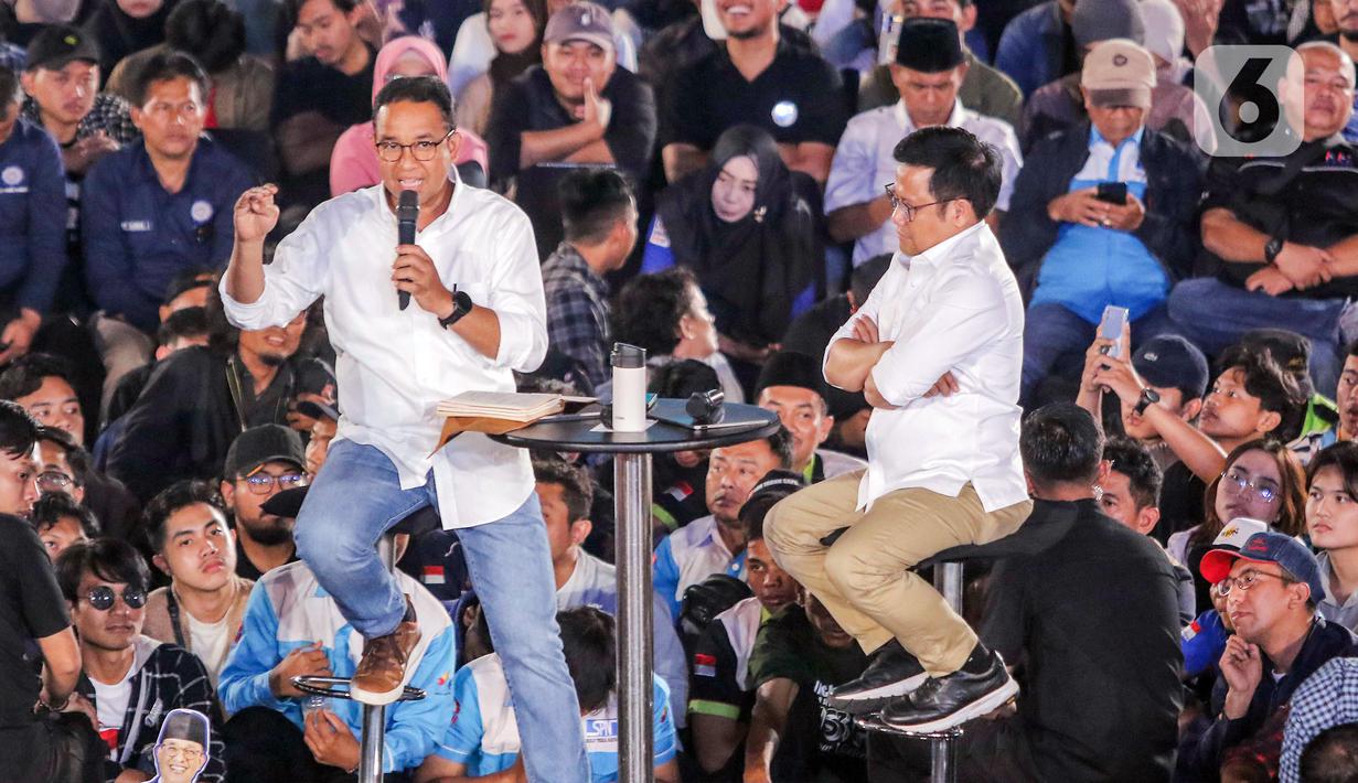 Beragam aksesoris kampanye ikut menghiasi Hall JIExpo Kemayoran. Hari ini, mahasiswa, ojek online, hingga buruh diundang untuk berdiskusi langsung dengan Anies serta Cak Imin. (Liputan6.com/Angga Yuniar)