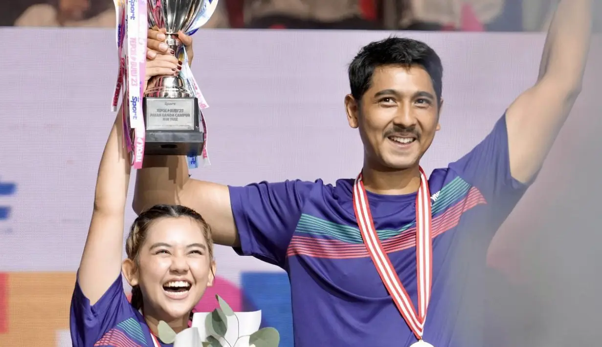 Gaya rambut kepang membuat tampilannya begitu segar dan standout. [Foto: Instagram/ Ziva Magnolya]