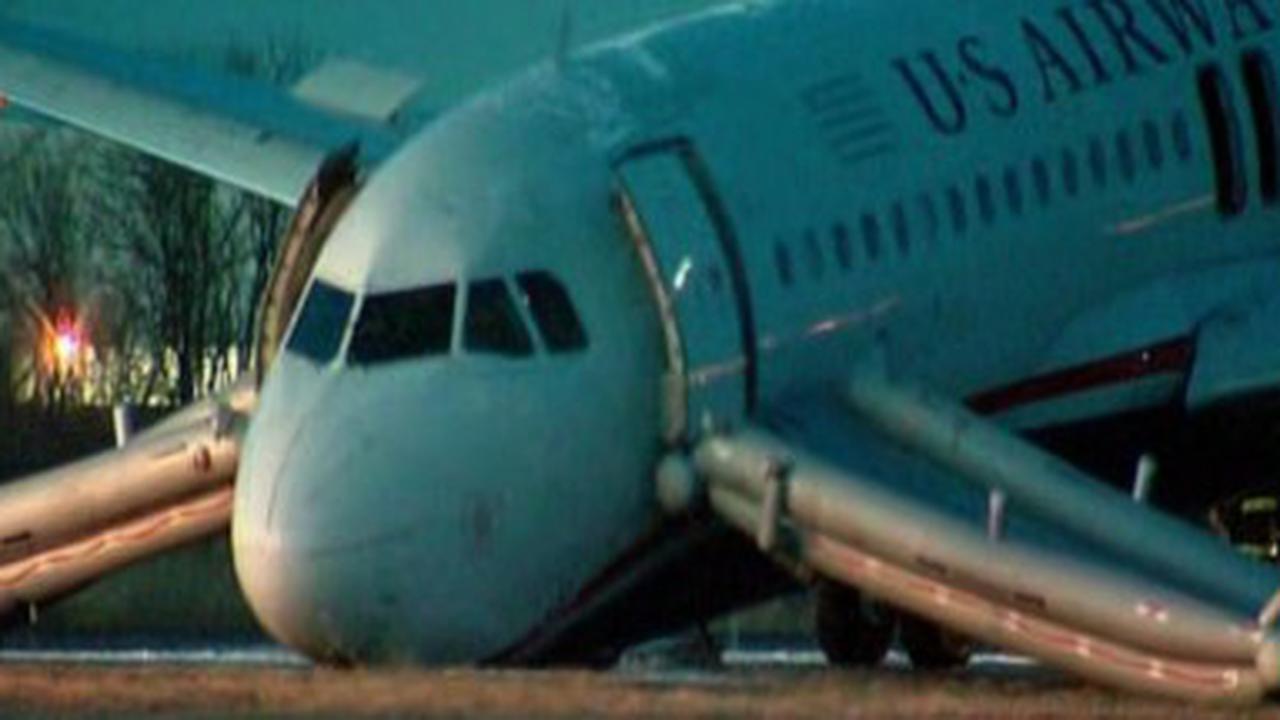 Gagal Terbang Karena Roda Bermasalah, Pesawat `Cium` Landasan