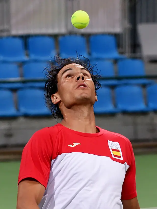 Melihat Bola