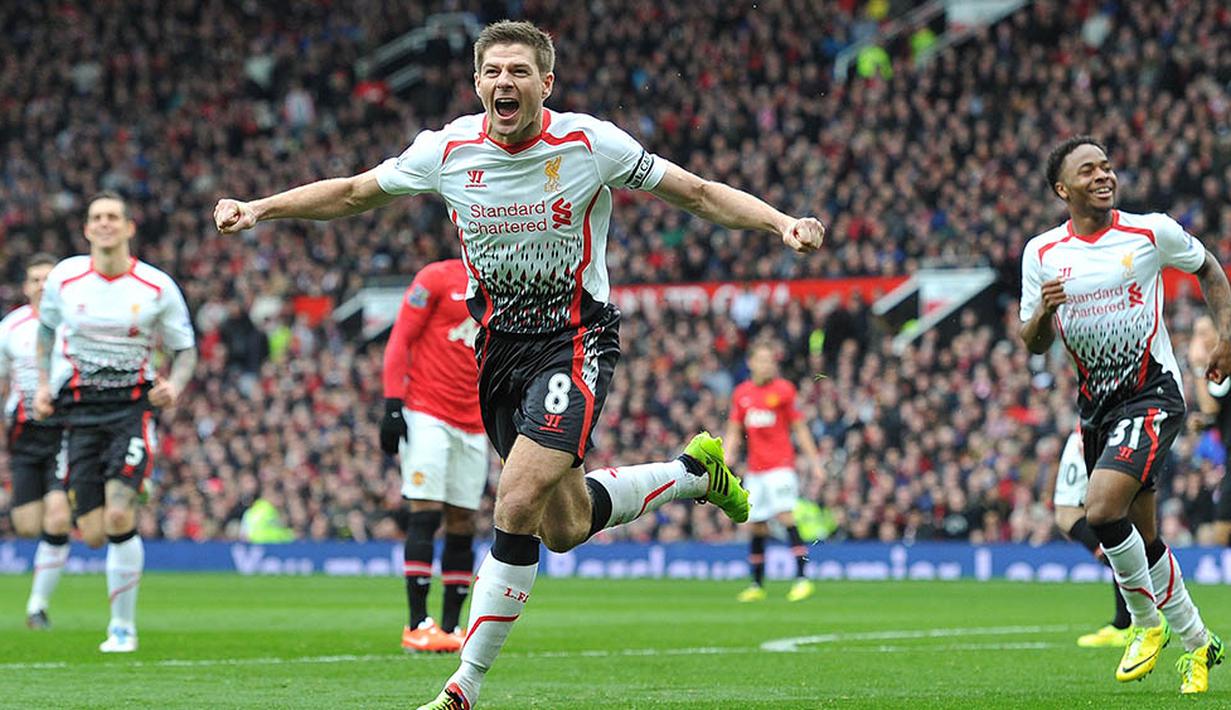 Gelandang legendaris Liverpool, Steven Gerrard, menjadi salah satu pemain The Reds yang kerap membobol gawang MU. Dalam 33 laga melawan Setan Merah, Stevie G sudah mencetak 7 gol. (AFP/Paul Ellis)