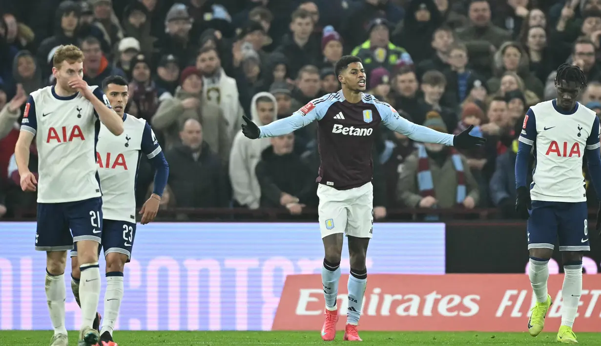 Kendati tidak mencetak gol atau memberikan assist, Rashford tetap menunjukkan pergerakan yang aktif dan agresif di lini depan. Aston Villa akhirnya memenangkan pertandingan dengan skor 2-1. (AFP/Justin Tallis)