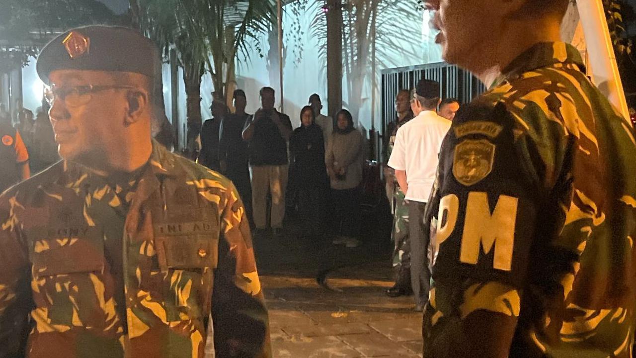 Karangan Bunga dari Jokowi, Pejabat TNI hingga Pengusaha Penuhi Rumah Duka Doni Monardo