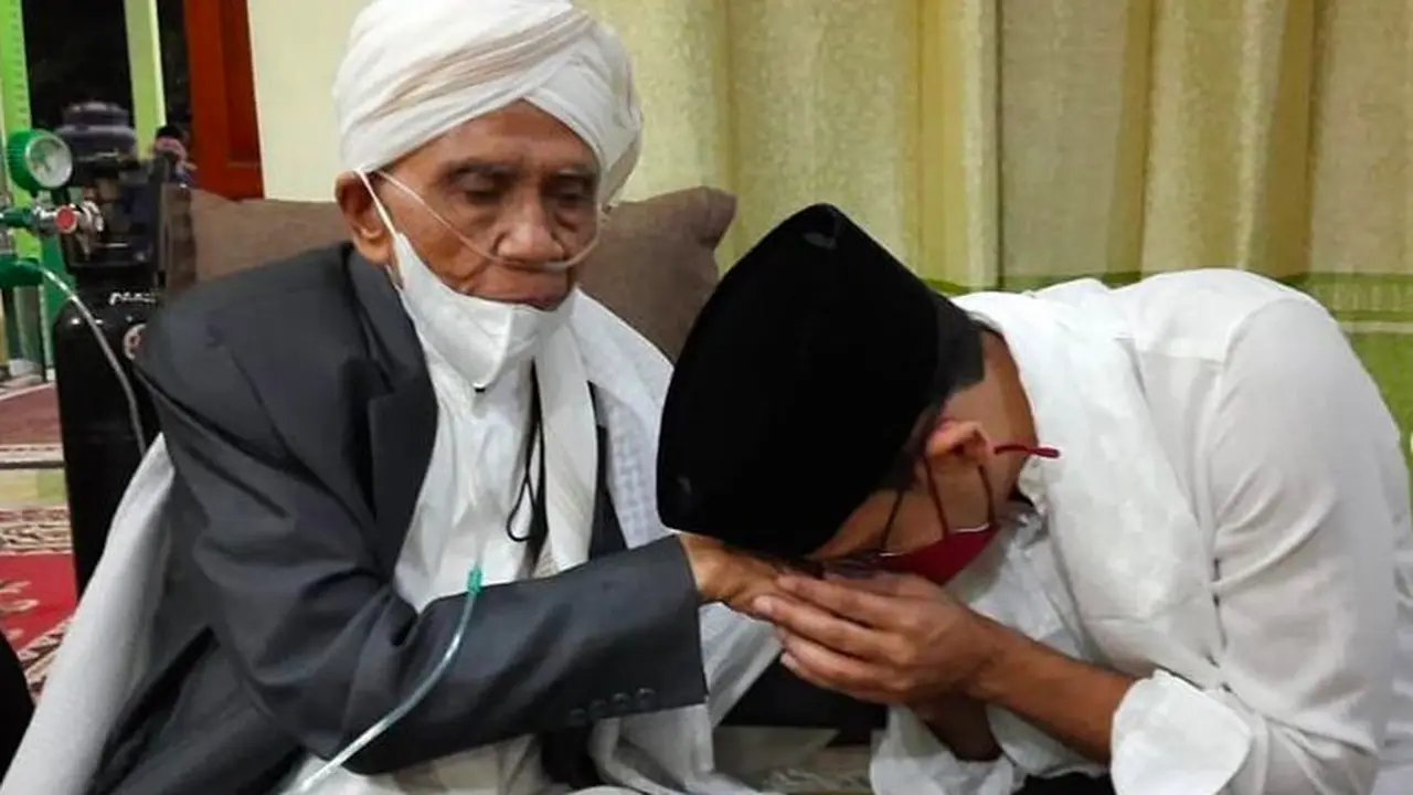 Menteri Pendidikan, Kebudayaan, Riset dan Teknologi (Mendikbudristek) Nadiem Makarim dalam sela-sela kunjungannya ke Nusa Tenggara Barat (NTB)