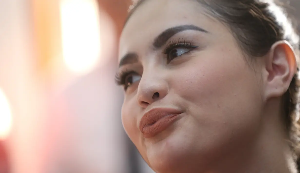 Istri siri Faisal Harris itu secara sah menyalahgunakan narkoba dengan golongan 1. Atas perbuatannya Jedun di tuntut delapan bulan penjara di potong masa tahanan. (Nurwahyunan/Bintang.com)