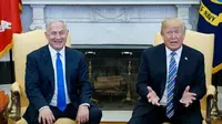 Donald Trump dan Benjamin Netanyahu di Oval Office, Gedung Putih, pada tanggal 5 Maret 2018 di Washington DC. (Mandel Ngan / AFP)