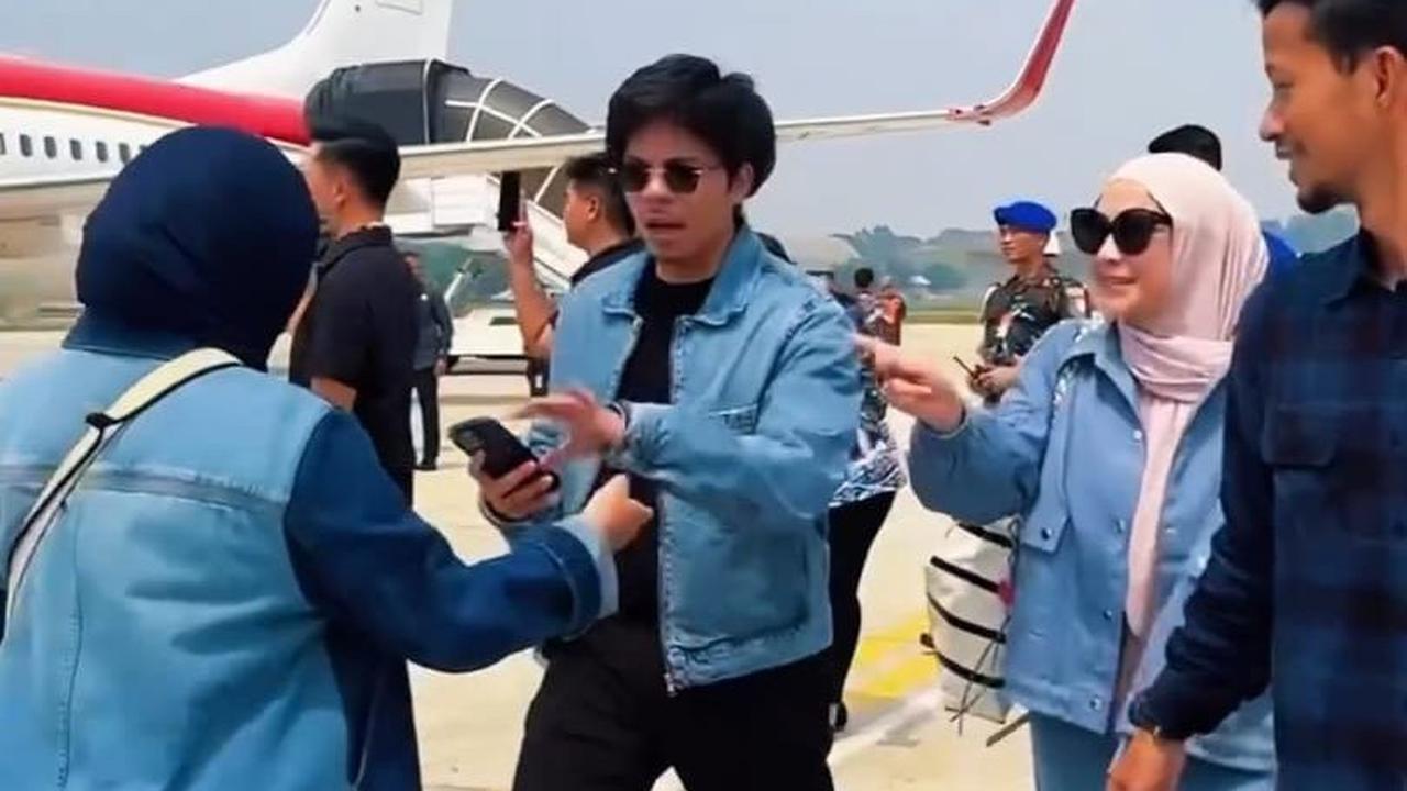 Tak hanya rekan seleb, netizen juga ikut tertawa melihat video tersebut. Tak sedikit yang tertawa ngakak.<br>