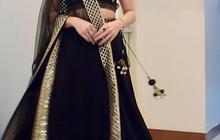 Disebut Jauh Lebih Elegan, Berikut Ini 8 Potret Ayu Ting Ting Bikin Pangling Kenakan Sari Hitam Bak Gadis India