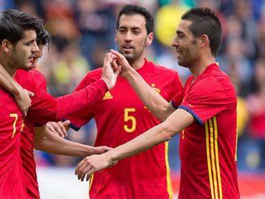 Spanyol mengalahkan Korea Selatan, 6-1, pada laga persahabatan di Red Bull Arena, Wals-Siezenheim, Austria, Rabu (1/6/2016). (EPA/Andreas Schaad)
