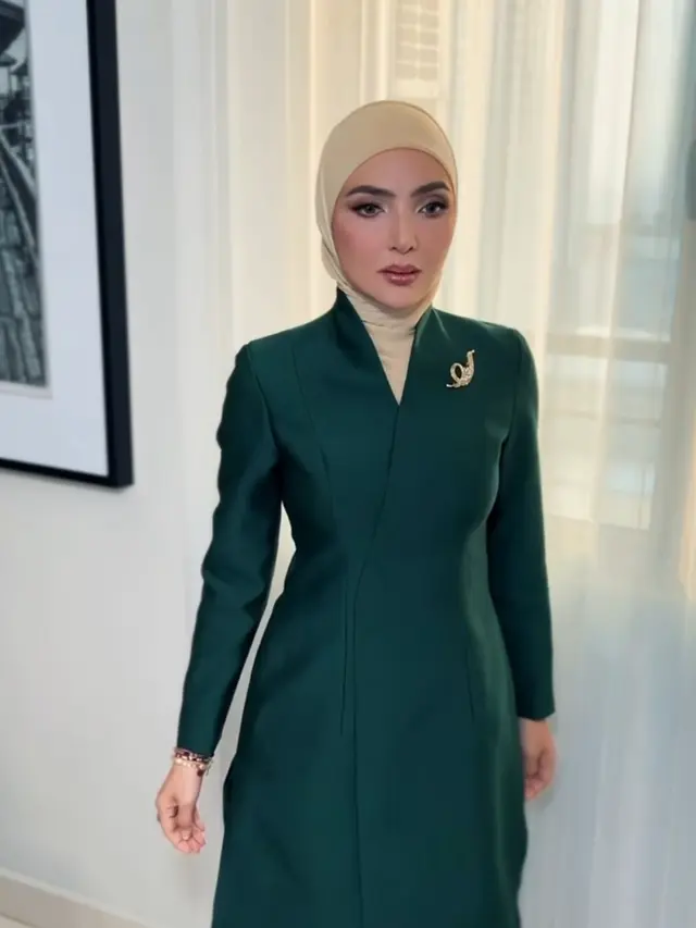 Ashanty saat Wisuda Menyandang Gelar Doktor. [@ashanty_ash]