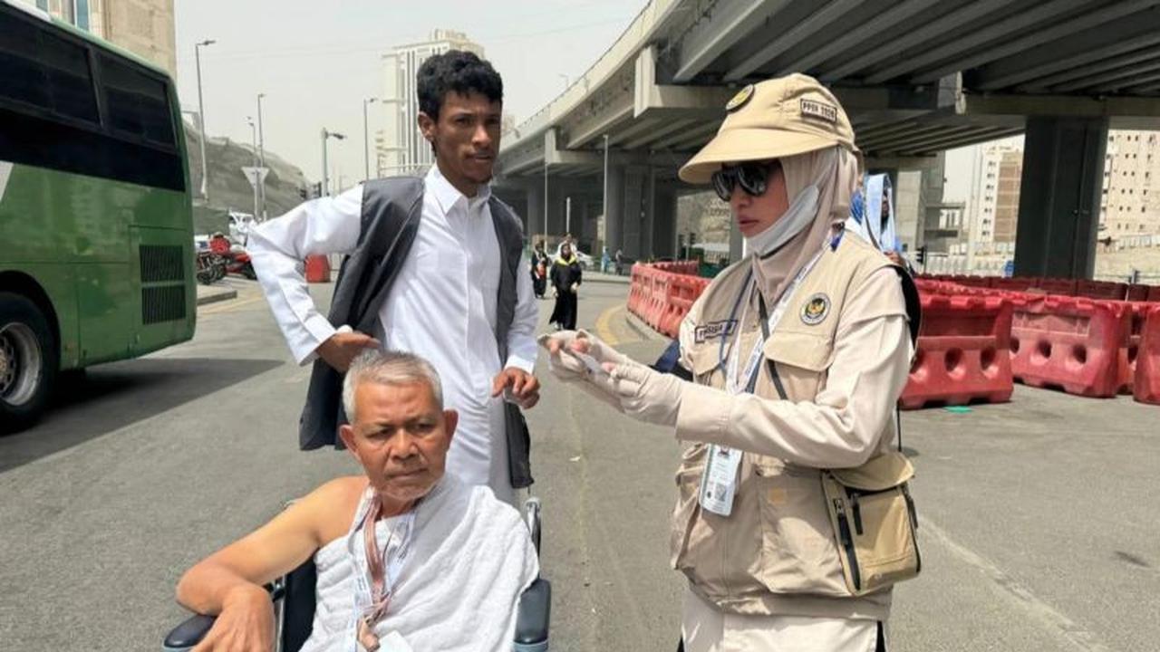 Dedikasi Perawat Haji Indonesia: Fransiska Mainake, Garda Terdepan Kesehatan Jamaah di Tanah Suci
