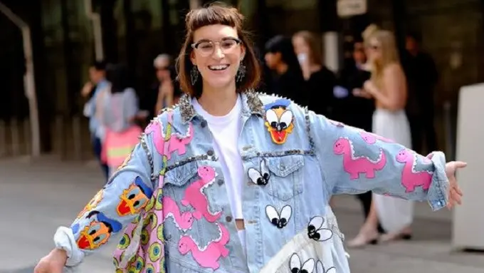 [Bintang] Jauhi Coret-Coret di Tembok. Coba Bentuk Graffiti di Outfit!