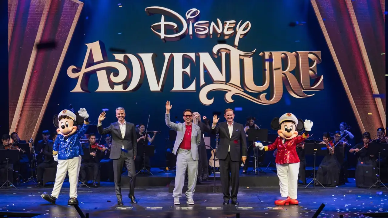 Robert Downey Jr, sang Tony Stark, Hebohkan Christening Ceremony Disney Adventure Cruise