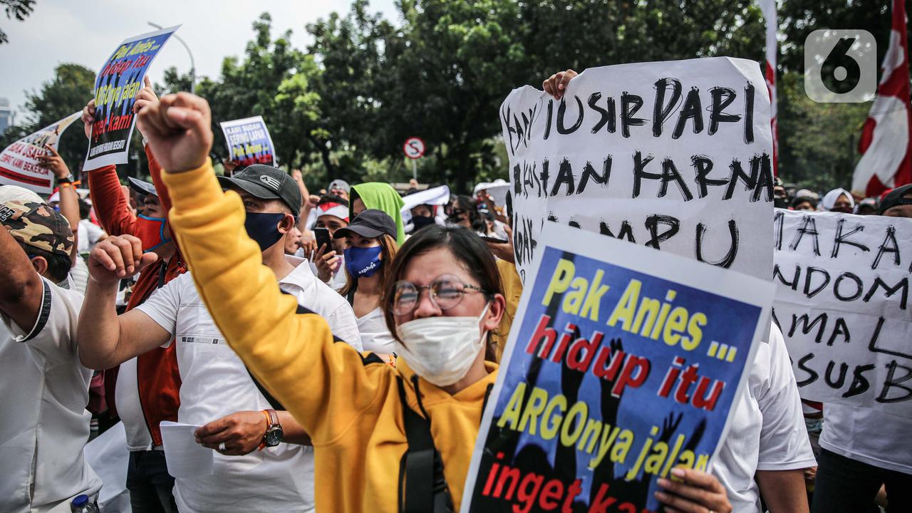 Aksi Karyawan Hiburan Malam Gruduk Balaikota