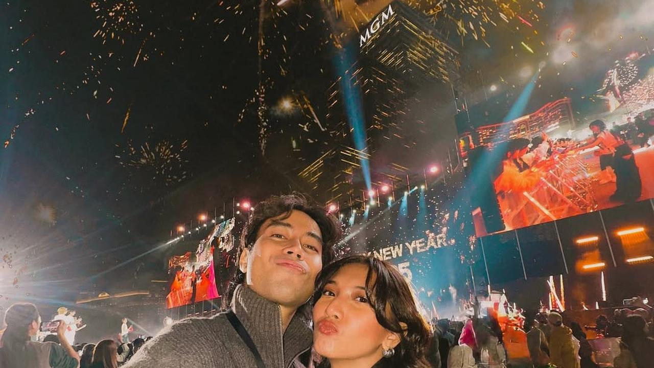 Potret Romantis Vidi Aldiano dan Sheila Dara di Berbagai Momen