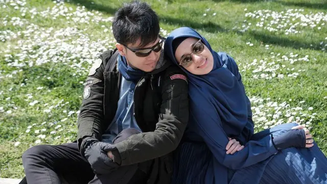 Potret Dhini Aminarti dan Dimas Seto (Instagram/@dhiniaminarti)
