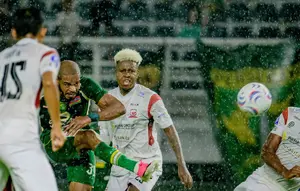 Persebaya Surabaya Bekuk Madura United 3-1, Bhayangkara Ditahan PSM