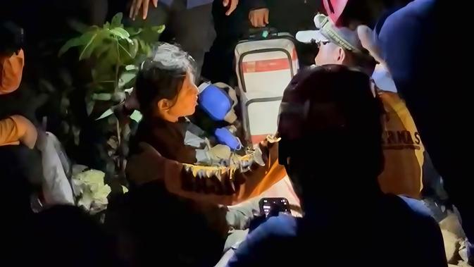 Kronologi Pendaki Wanita Tersesat dan Kesurupan di Gunung Nepo