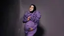 <p>1. Menjelang hari persalinan yang sudah di depan mata, Irish Bella menjalani maternity shoot bersama fotografer FD Photography. (Instagram/fdphotography90).</p>