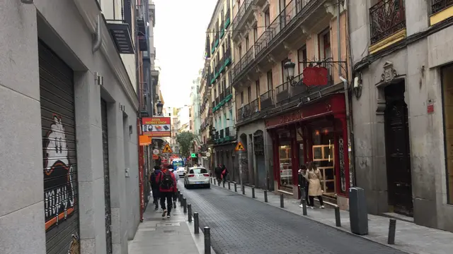Salah satu lorong di kawasan wisata, Puerta del Sol, Madrid, Spanyol