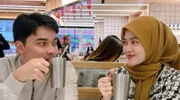 Ungkap Kebanggaan, Henny Rahman Pamerkan 6 Potret Mesra dengan Alvin Faiz yang Berulang Tahun