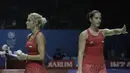 Ganda putri Bulgaria, Stefani Stoeva/Gabriela Stoeva, saat melawan wakil Korsel, Lee So Hee/Shin Seung Chan, pada Indonesia Open di Istora Senayan, Rabu, (4/7/2018). Stoeva bersaudara takluk 21-15 10-21 22-20. (Bola.com/M Iqbal Ichsan)