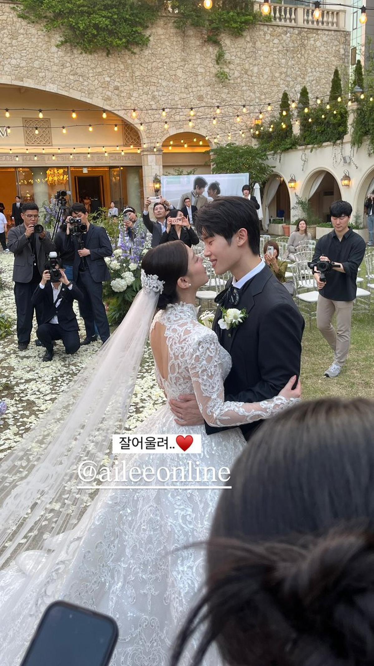 7 Potret Pernikahan Ailee dan Choi Si Hun yang Mengharukan dan Mewah
