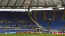 Suasana latihan para pemain Barcelona di Stadion Olimpiade, Italia (9/4). Barcelona akan menghadapi wakil Italia, AS Roma pada leg kedua babak perempat final Liga Champions. (AFP Photo/Gen Lluis)