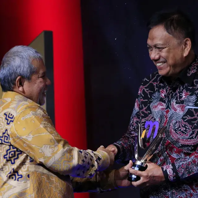 Gubernur Sulut Olly Dondokambey Boyong Penghargaan Merdeka Awards 2024