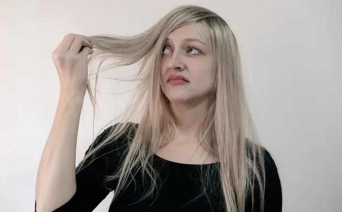 Cara Menghitamkan Rambut Beruban Secara Alami, Hasilnya Tampak Natural