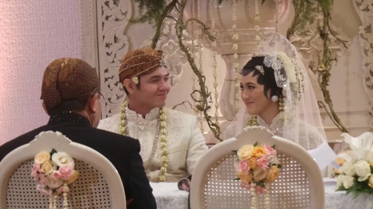 Nikahi Alyssa Soebandono, Dude Harlino Menangis