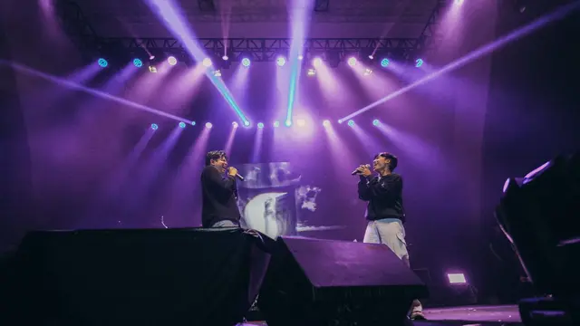 Penampilan Juicy Luicy dan Adrian Khalif di kota Medan.