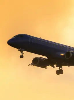 Ilustrasi pesawat mengudara. (dok. Sachin Amjhad/Unsplash)