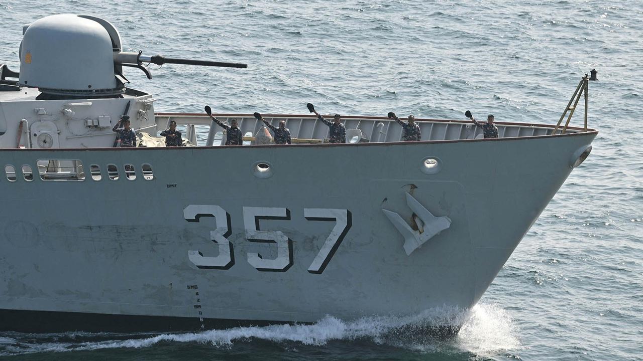 FOTO: Kapal Perang TNI AL KRI Bung Tomo Ikuti Aman Exercise di Pakistan