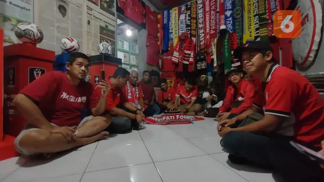 Perayaan Sederhana 23 Tahun Suporter Pasoepati di Titik Nol Solo