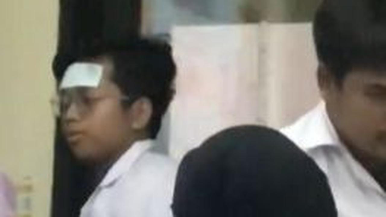 Totalitas tanpa Batas, Mahasiswa ini Tetap Masuk Kampus Meski sedang Sakit Demam Berdarah, Wajahnya jadi Sorotan