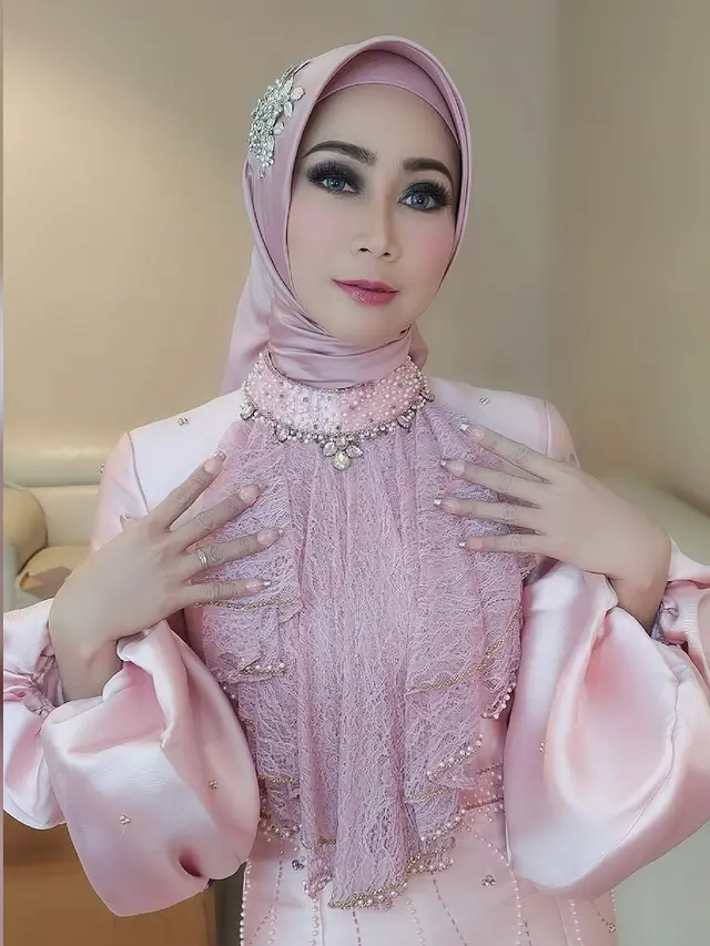 Potret terbaru Ira Swara (credit: instagram/iraswara)