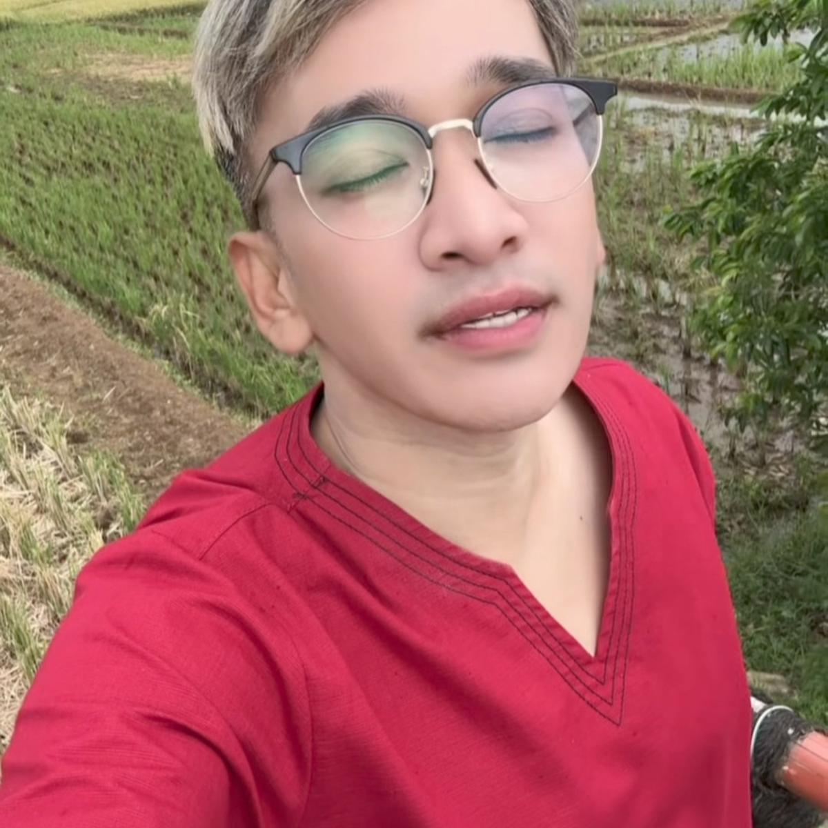 Disebut Makin Ganteng Bercahaya, Potret Terbaru Ruben Onsu Pancarkan Aura Positif Buat Terpana
