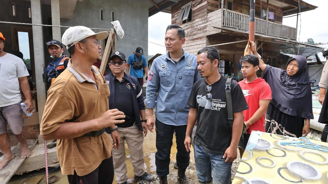 FOTO: AHY Pimpin Langsung Penanganan Cepat Pemulihan Banjir dan Longsor di Aceh Tamiang