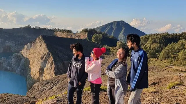 7 Potret Ira Wibowo Bareng Anak Kandung dan Tiri Ini Selalu Kompak