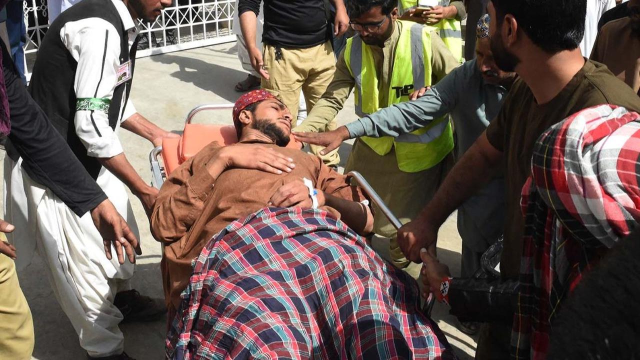 Perayaan Maulid Nabi berubah menjadi duka di Distrik Mastung, Provinsi Baluchistan, Pakistan, pada Jumat (29/9/2023). Sebuah bom bunuh diri berkekuatan besar meledak di dekat masjid yang menggelar peringatan hari kelahiran Nabi Muhammad SAW.