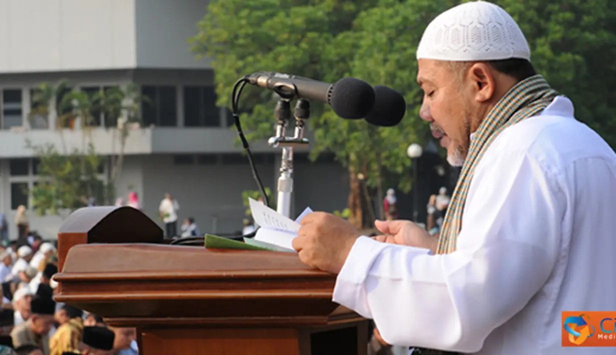 Citizen6, Jakarta: Bertindak selaku Imam, H. Muhammad Shodri, S.Q dan Khatib Dr. Anas Maulana Nuryadi (Dosen Pasca Sarjana Ekonomi Syariah Universitas Trisakti). (Pengirim: Badarudin Bakri).