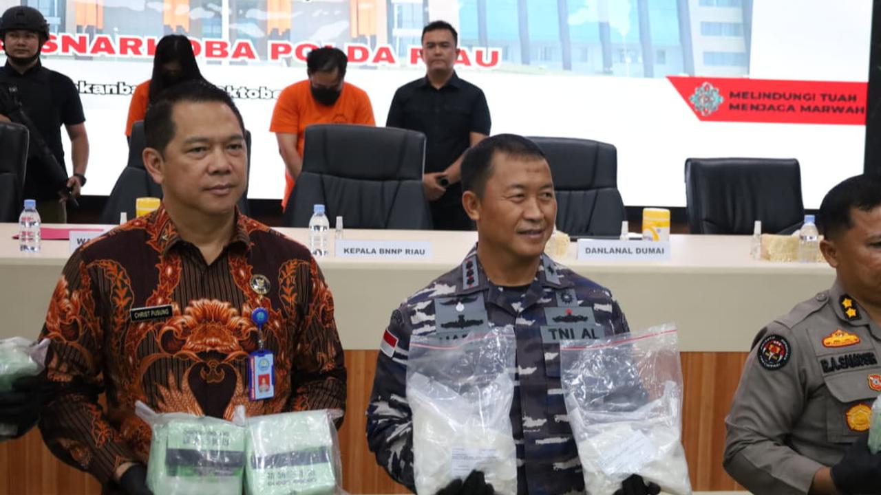 Sinergi TNI AL dan Polda Riau Gagalkan Penyelundupan 31 Kilogram Sabu di Pelabuhan Roro Dumai
