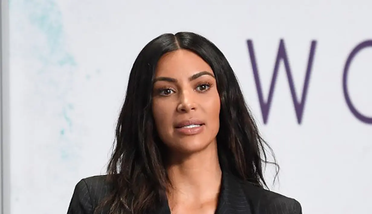  Kim juga mengatakan sangat mungkin terjadi jika Caitlyn memiliki alasan lain mengapa ia melakukan hal itu. Namun Kim dan saudaranya yang lain berani menyebutnya dirinya saksi mata karena berada di lokasi yang sama. (AFP/Bintang.com)