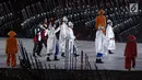 Atlet Para Games dari berbagai negara melakukan defile saat pembukaan Asian Para Games 2018 di Stadion Utama Gelora Bung Karno, Jakarta, Sabtu (6/10). Asian Para Games 2018 berlangsung 6-13 Oktober. (Liputan6.com/Helmi Fithriansyah)