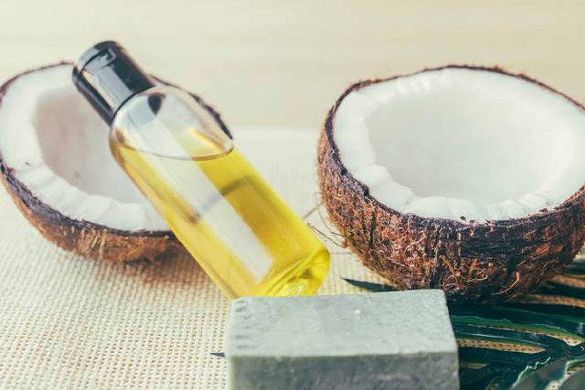 7 Cara Memutihkan Gigi Kuning Membandel dengan Bahan Dapur agar Tampak Bersih dan Cerah